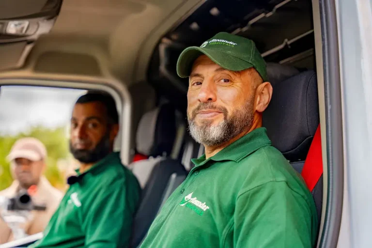 Discover how to choose the best Derby removals company. Alexander Removals offers professional, insured moving services tailored to your needs.