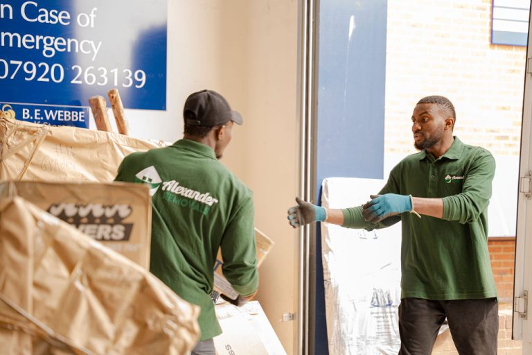 Looking for a moving company Derby residents trust? Learn how to choose the right team and why Alexander Removals delivers reliable, stress-free moves.